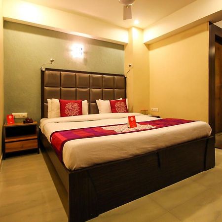 Oyo 8786 Hotel Maan Residency Ahmedabad Exterior photo