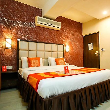 Oyo 8786 Hotel Maan Residency Ahmedabad Exterior photo