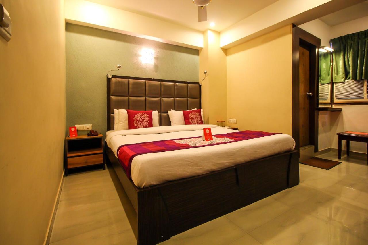 Oyo 8786 Hotel Maan Residency Ahmedabad Exterior photo