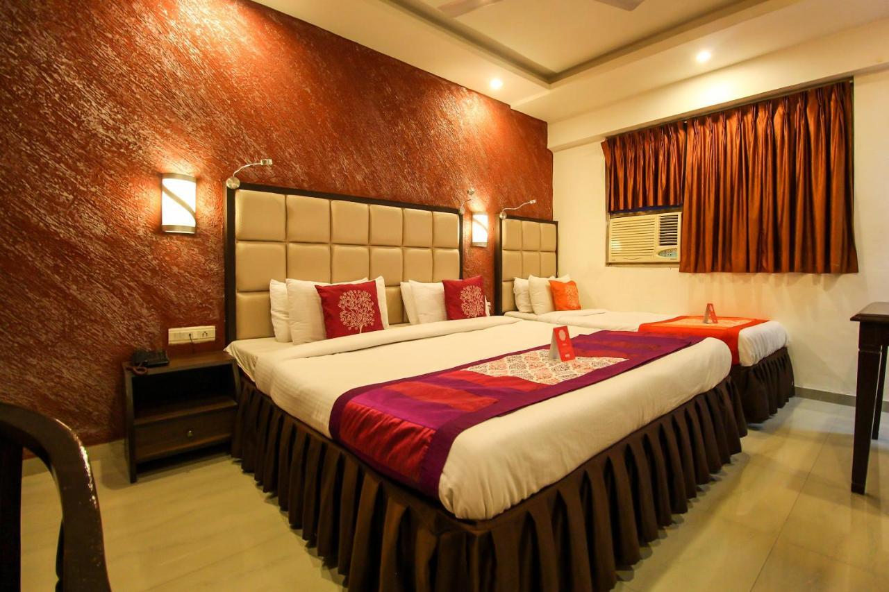 Oyo 8786 Hotel Maan Residency Ahmedabad Exterior photo